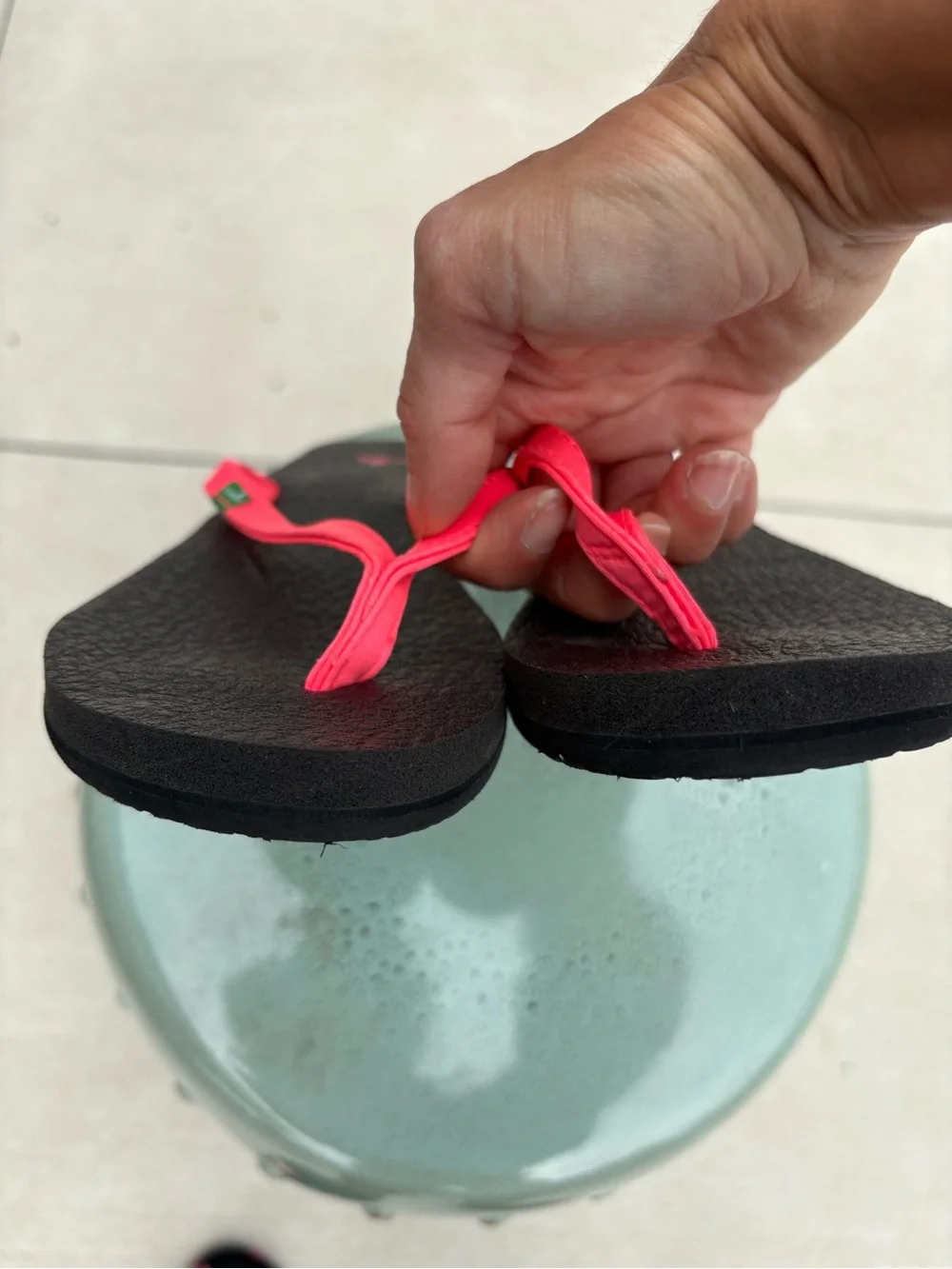 Sanuk Women's Black Flip Flops with Hot Pink Straps size 6